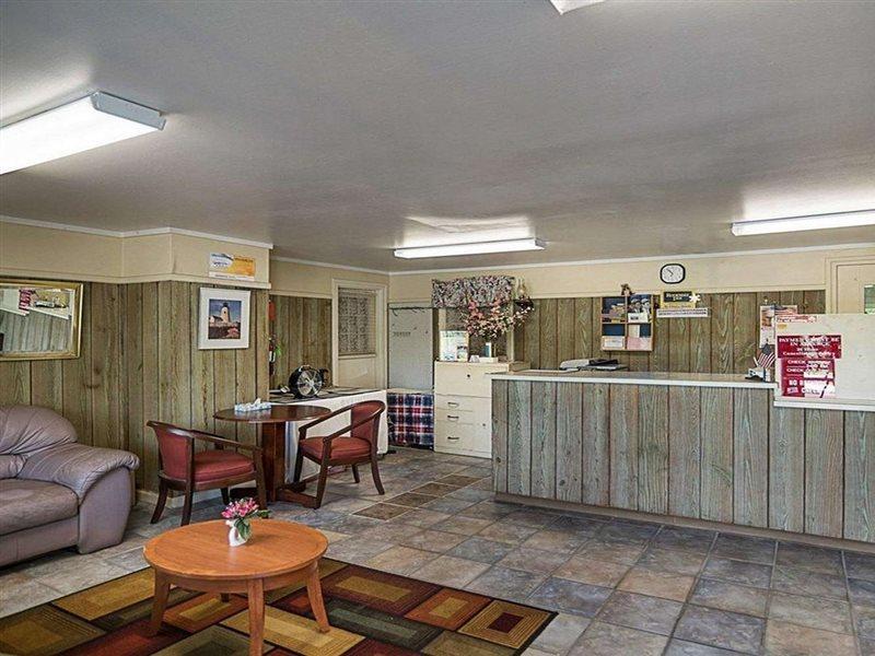 Rodeway Inn Westminster Bagian luar foto