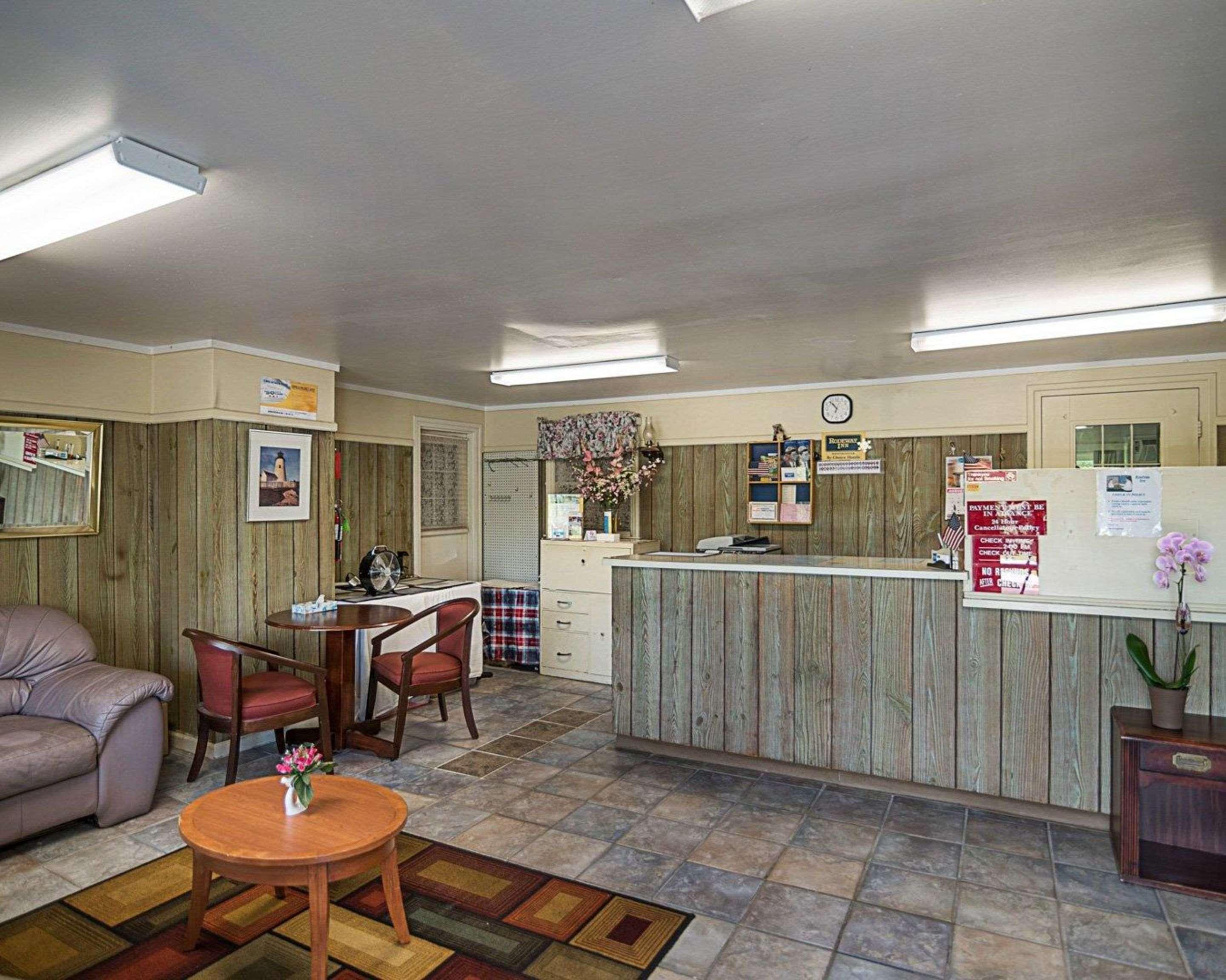 Rodeway Inn Westminster Bagian luar foto