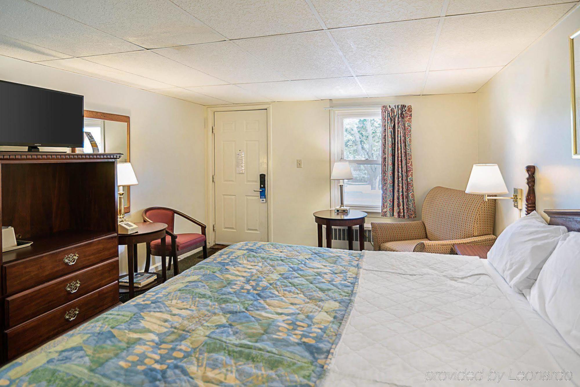 Rodeway Inn Westminster Bagian luar foto